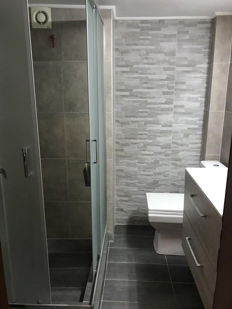 Renovated Minimal Apartment Next To Metro Atene Esterno foto