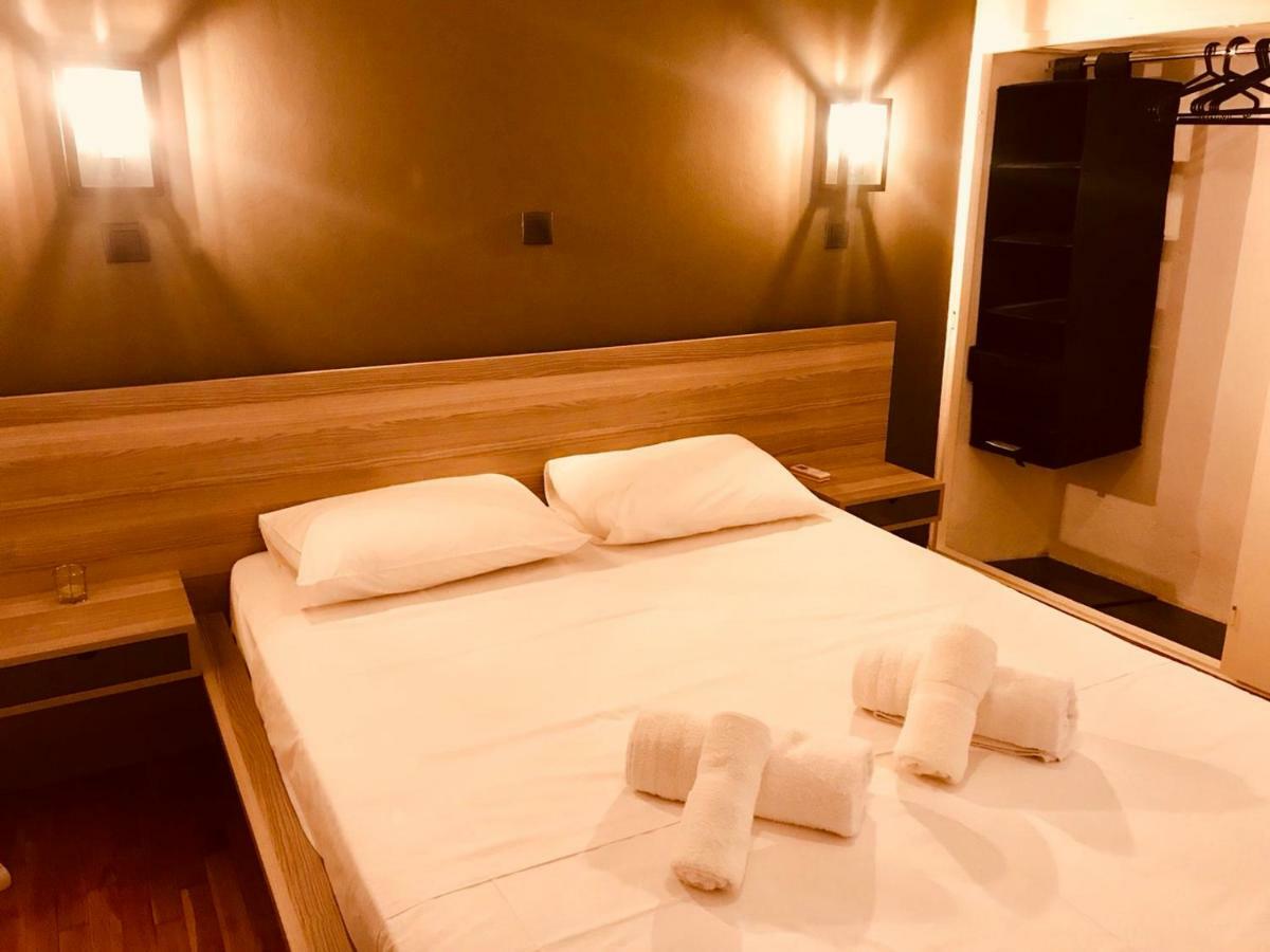 Renovated Minimal Apartment Next To Metro Atene Esterno foto