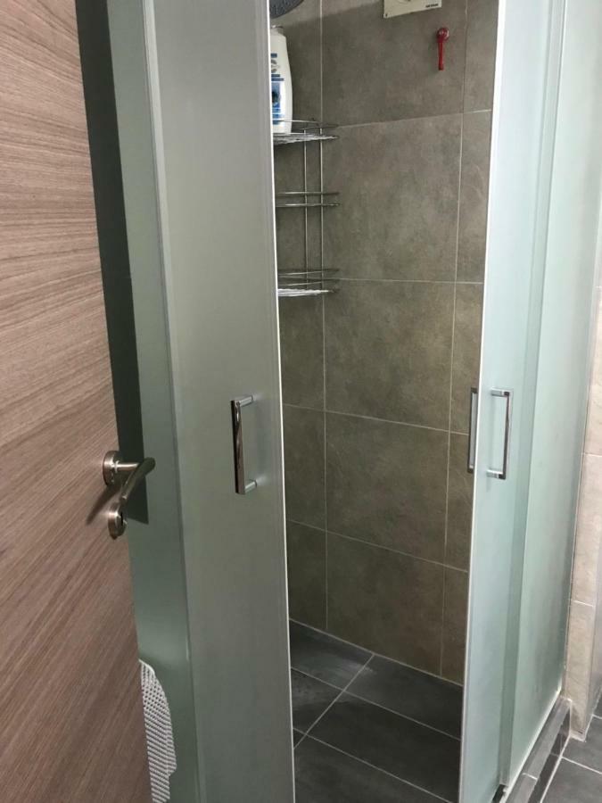 Renovated Minimal Apartment Next To Metro Atene Esterno foto