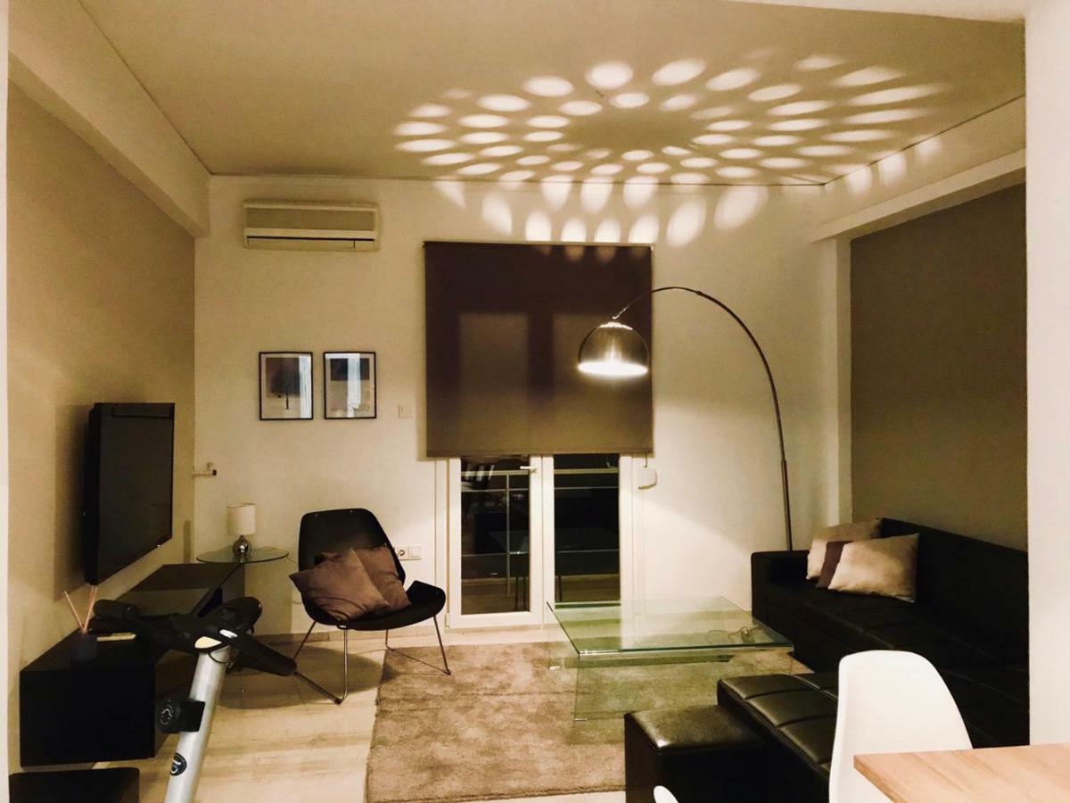 Renovated Minimal Apartment Next To Metro Atene Esterno foto